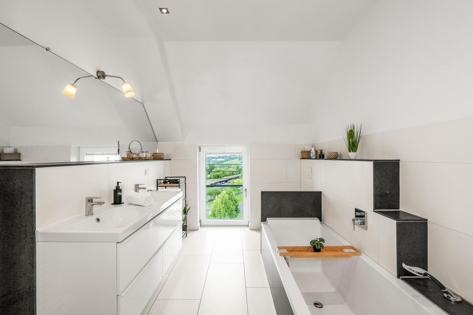 Dnd Design Loft I 170Qm I Parken I Balkon I Workstation I Netflix I Kaffee I Waschmaschine I Trockner I Xbox I Ausblick Apartman Würzburg Kültér fotó