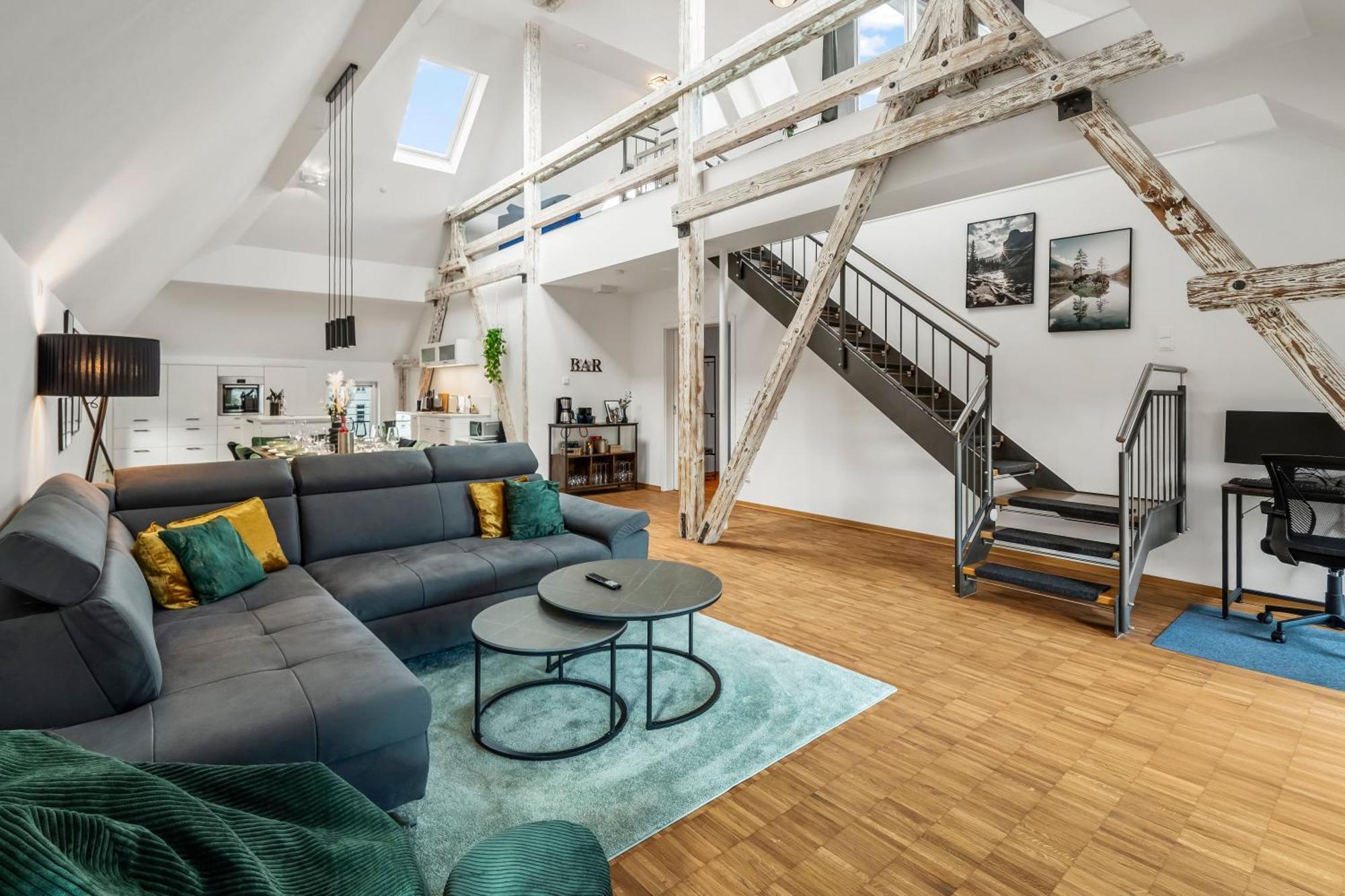 Dnd Design Loft I 170Qm I Parken I Balkon I Workstation I Netflix I Kaffee I Waschmaschine I Trockner I Xbox I Ausblick Apartman Würzburg Kültér fotó