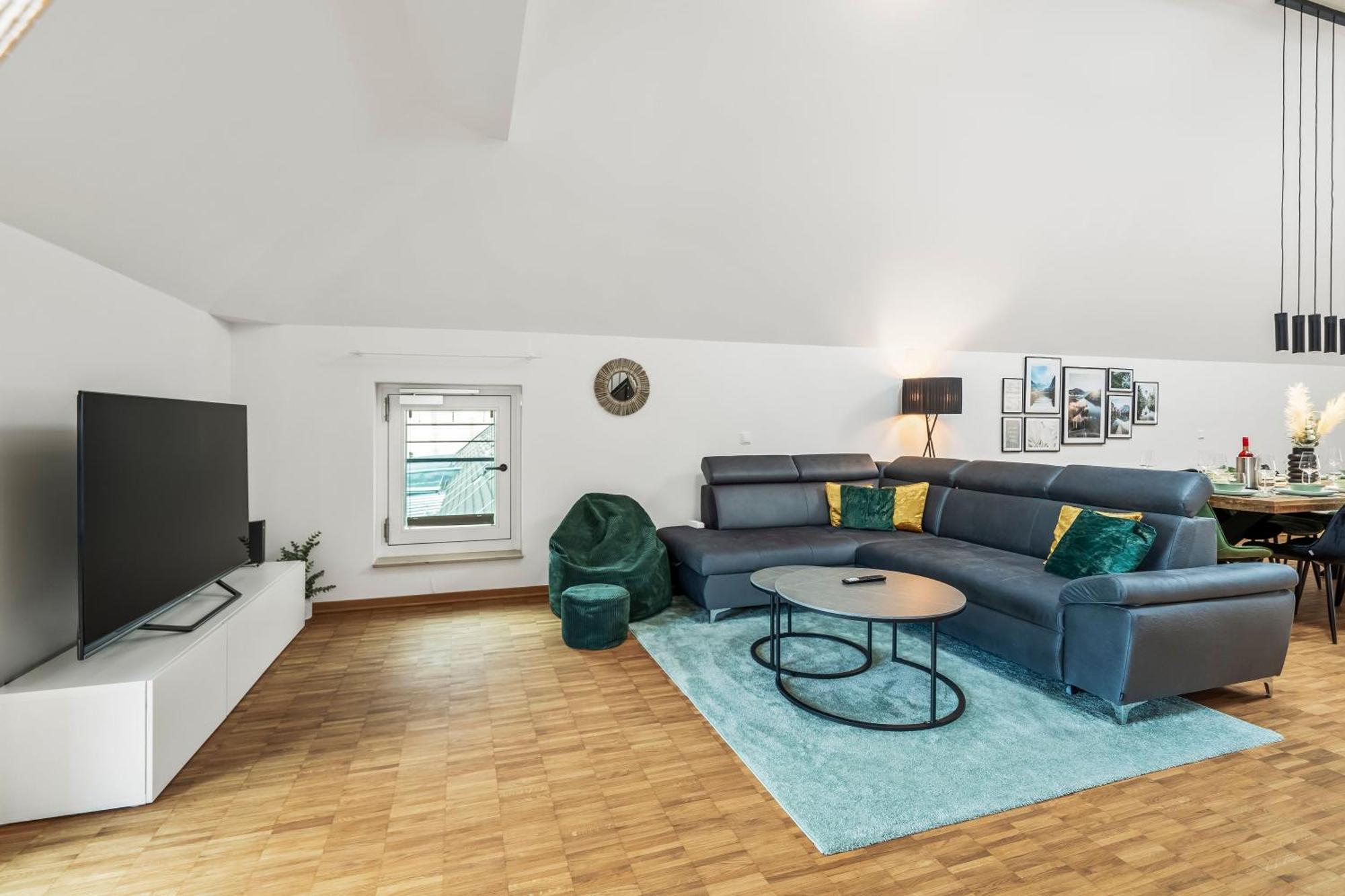 Dnd Design Loft I 170Qm I Parken I Balkon I Workstation I Netflix I Kaffee I Waschmaschine I Trockner I Xbox I Ausblick Apartman Würzburg Kültér fotó